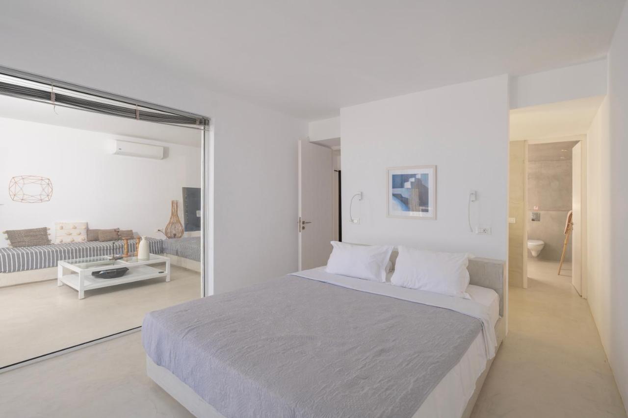 Infinite Blue Luxury Suites ثيرا المظهر الخارجي الصورة